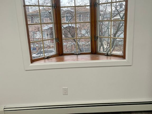 4th image of 1320 E 92nd St #2