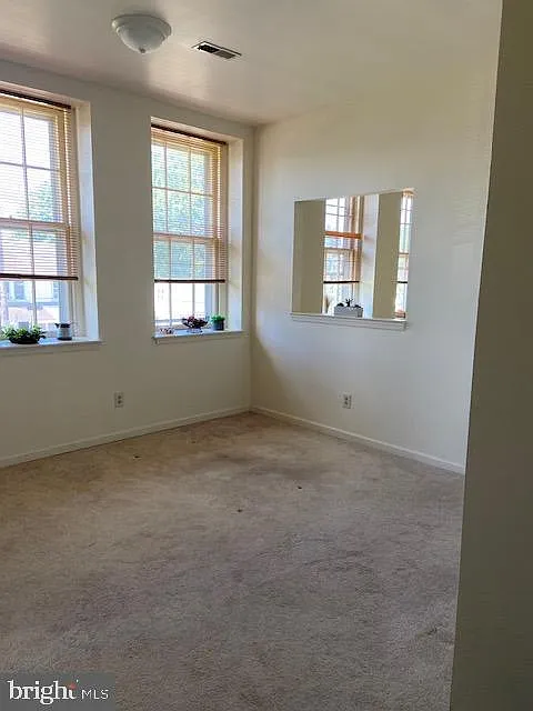 2 bed, 1200 sqft, $1,650 — Photo 3