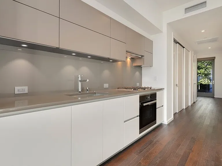 1075 NW Northrup St #420 — Photo 12
