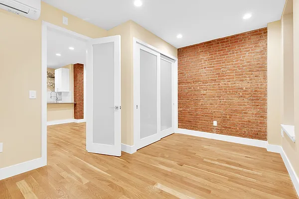 Rented by Cooper & Cooper Real Estate | media 6