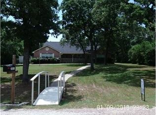 1011 Wesley Ln, Lexington, TX 78947