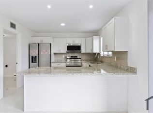 1836 N Crystal Lake Dr N, Lakeland, FL 33801