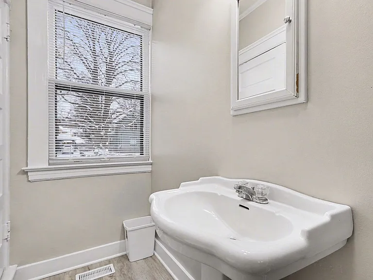 936 W Kalamazoo Ave #1 — Photo 12