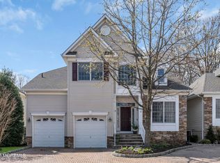 11 Marissa Ct, Atlantic Highlands, NJ 07716