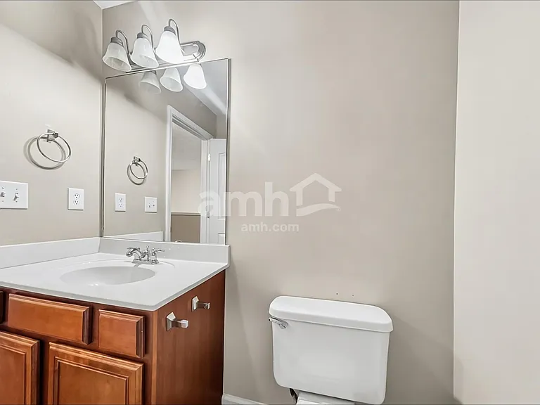 2053 Leefield Dr — Photo 13