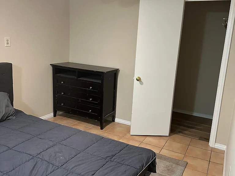 225 Termino Ave #225B — Photo 4
