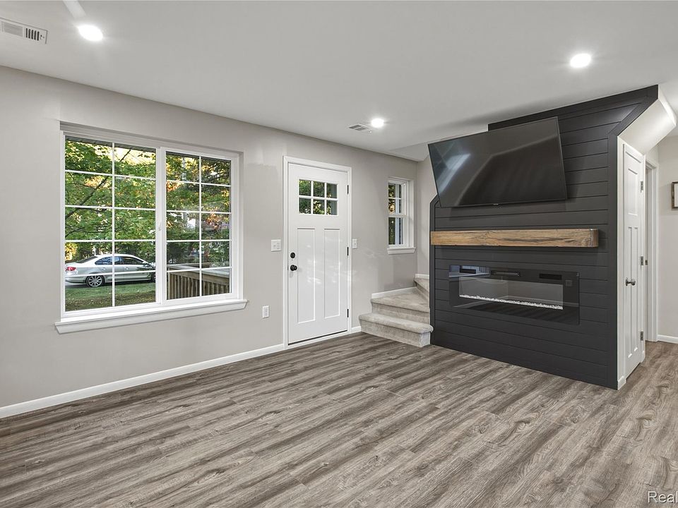 29093 List St, photo 5