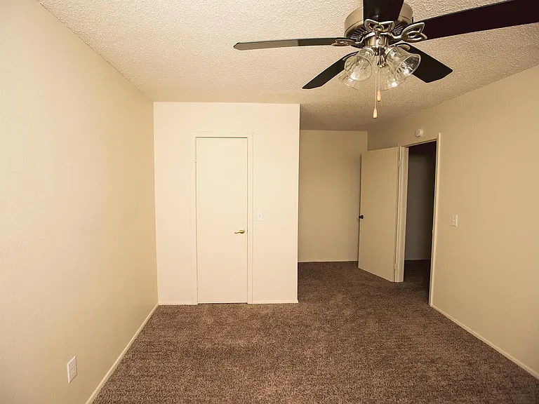 Cottonwood Townhomes — Photo 20