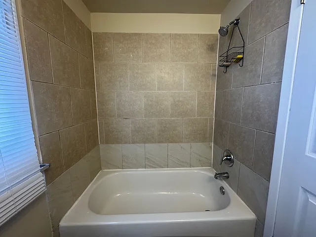 131 Fairway Rd N #E — Photo 11