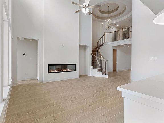 5th image of 407 Mathis Lake Ct