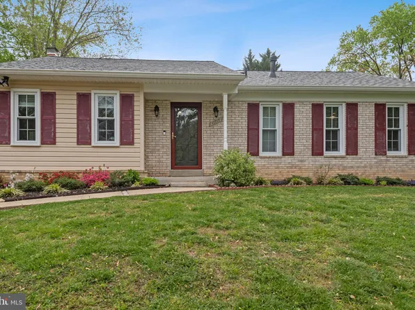 17717 Overwood Dr, Olney, MD 20832