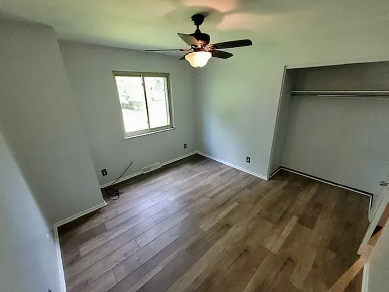 818 Eastchester Dr — Photo 15