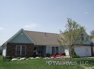 26 Slosman Dr, Asheville, NC 28806