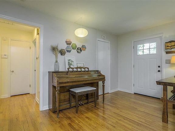4th image of 2305 W 71st Ter