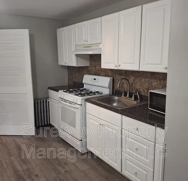 25 Camden Ave #A — Photo 6