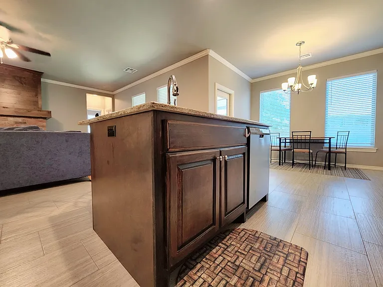 2308 Paraiso Way — Photo 7