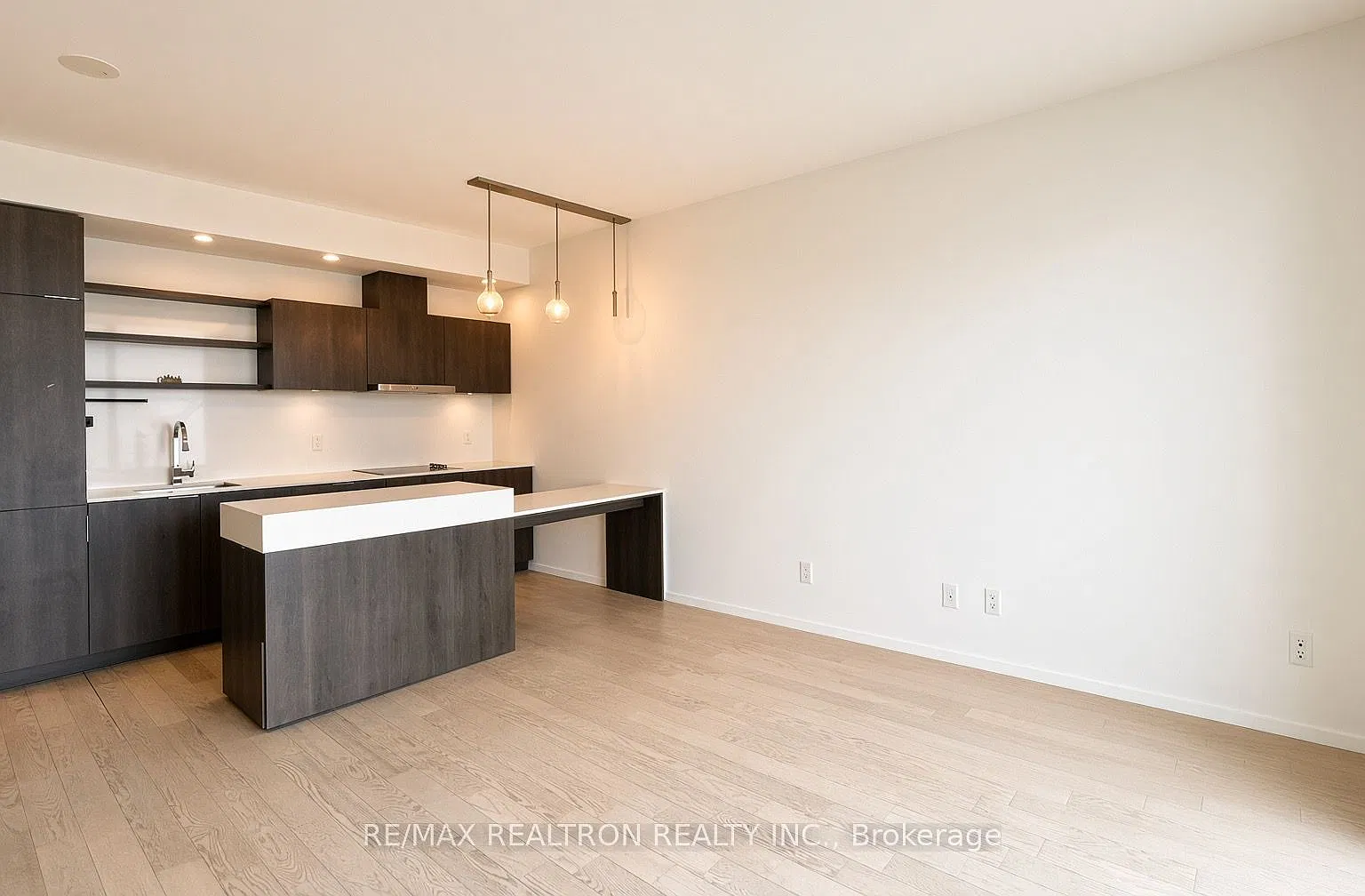 1 bed, $2,350 — Photo 4
