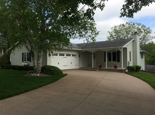 618 Carleton Dr, Lancaster, WI 53813