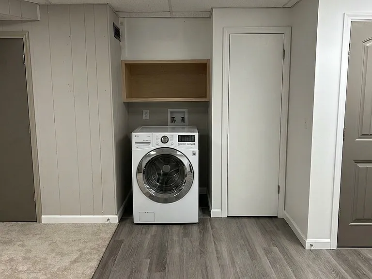 2023 Red Oak Rd #B — Photo 3
