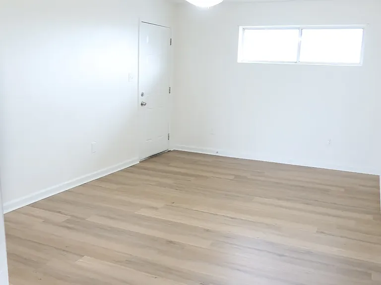 2525 Riverland Dr #201 — Photo 2