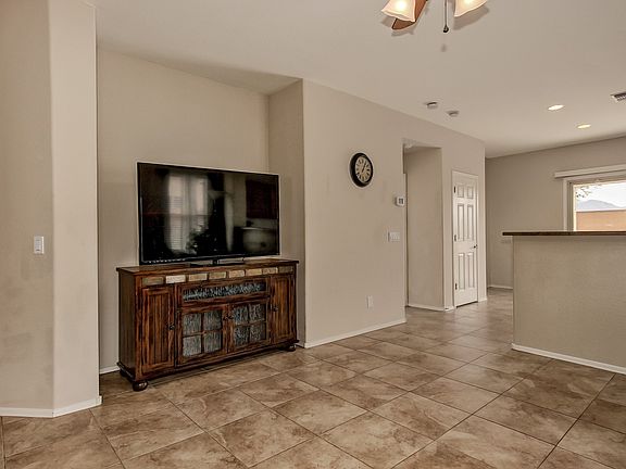 4th image of 26231 W Behrend Dr