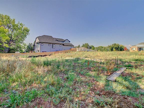 5th image of 7166 Holland Ct