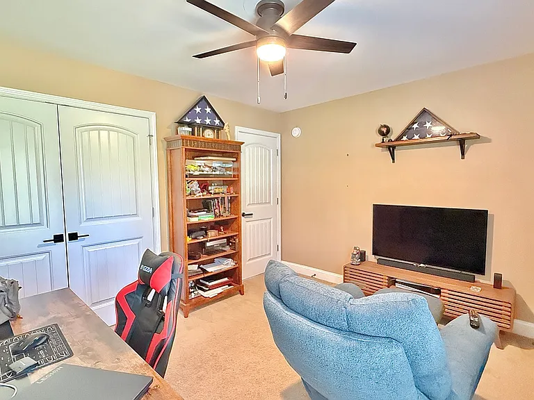 470 Briarcrest Dr NE — Photo 28