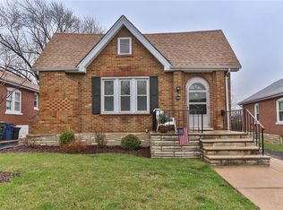 7936 Pembroke Dr, Saint Louis, MO 63123
