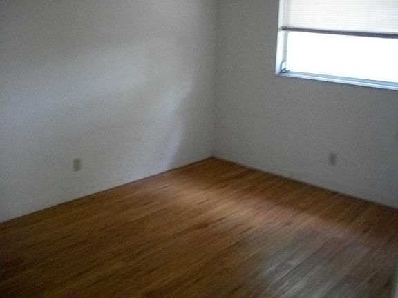 4th image of 2825 50th St S APT 1