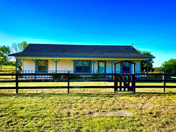 404 Brumbelow Rd, Whitt, TX 76490