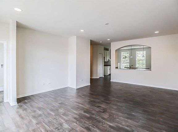 3rd image of 816 Paisley Ct Lot 11.04