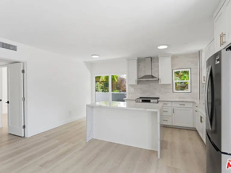 929 N Stanley Ave #2 — Photo 8