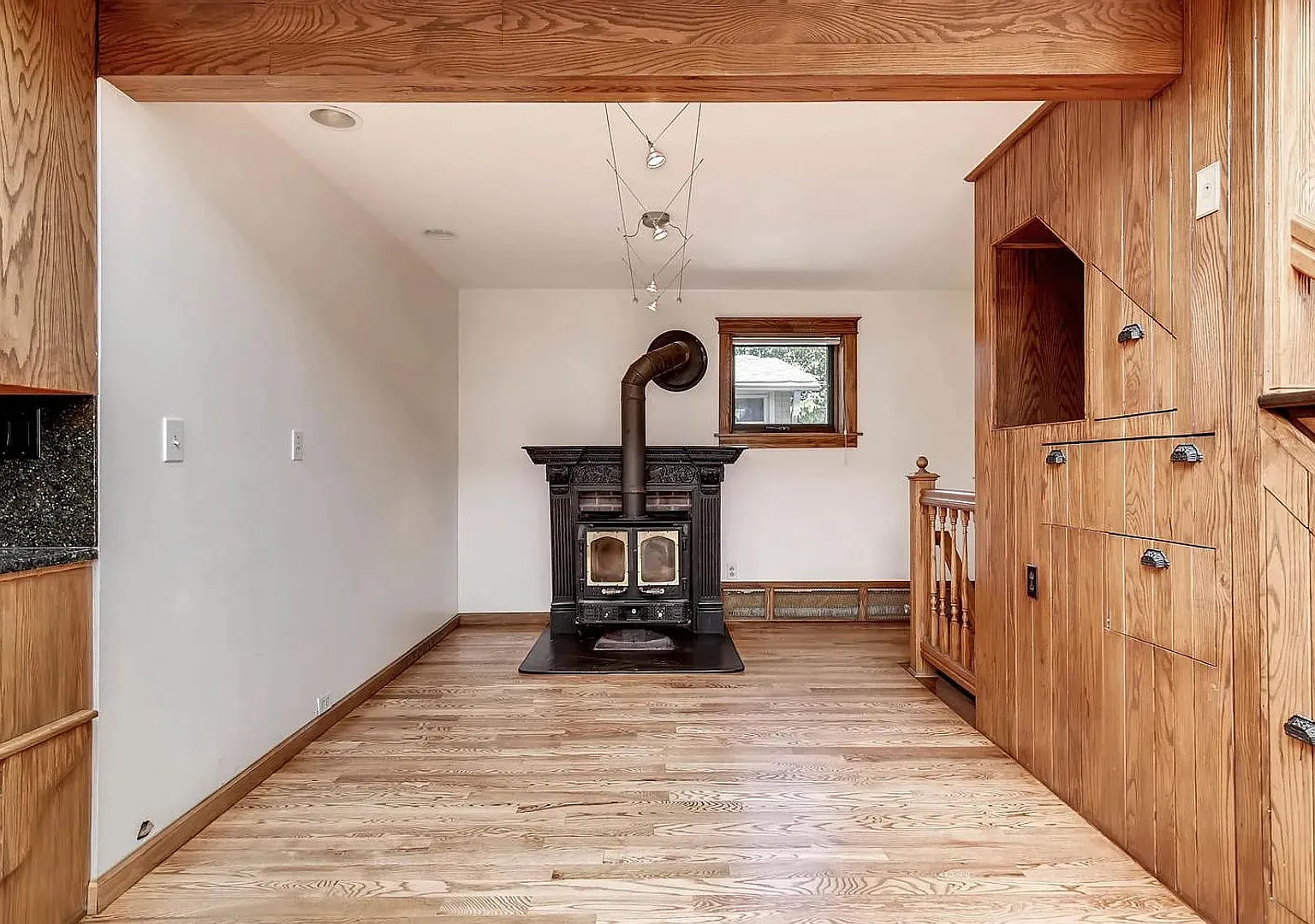 1294 S. Lincoln St | Spacious 3BR with Loft, Skylights & Garage Available in Platte Park! — Photo 2