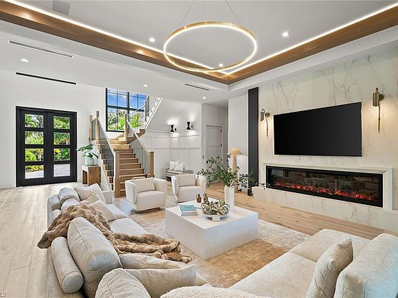 4th image of 3929 Woodlake DR