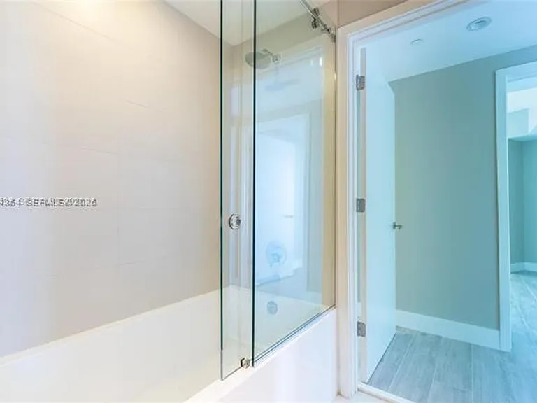 501 NE 31st St #3910 — Photo 22