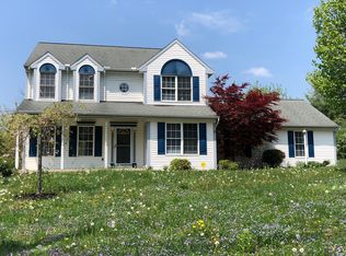 57 Grandview Dr, Hummelstown, PA 17036