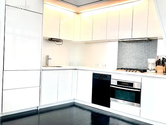 Rented by Corcoran | media 15
