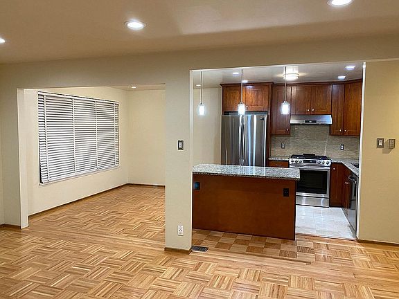 2nd image of 250 Mangels Ave