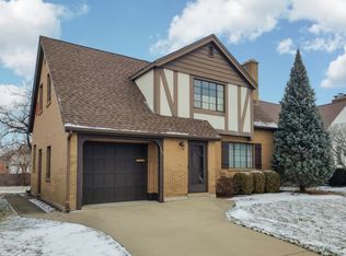363 E Sherman Ave, Elmhurst, IL