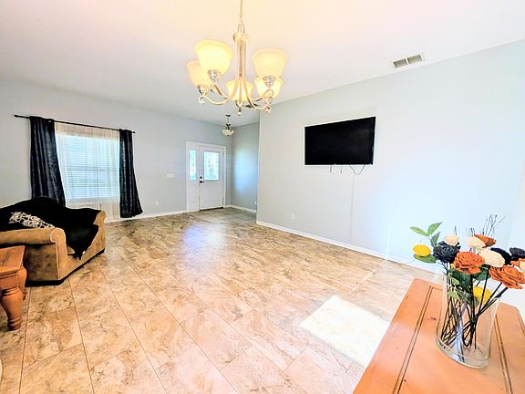 3rd image of 725 Auburn Preserve Boulevard