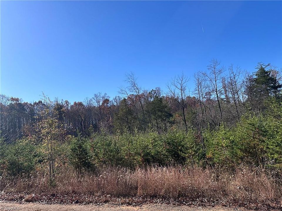 2nd image of 5 Stephens Trail Rd #5