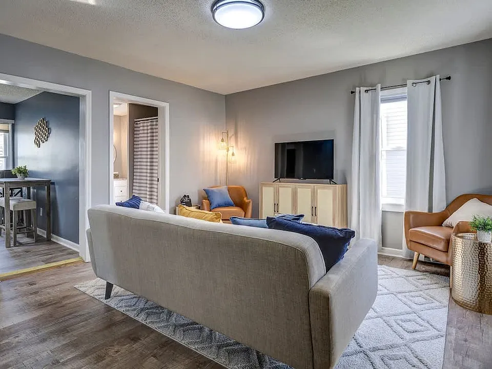 220 Highland Ave #ID1397973P