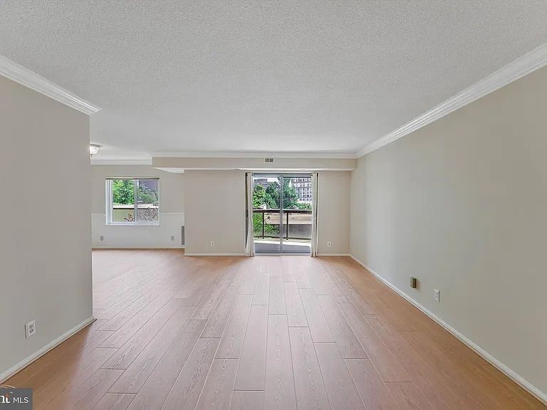 8360 Greensboro Dr #208 — Photo 11