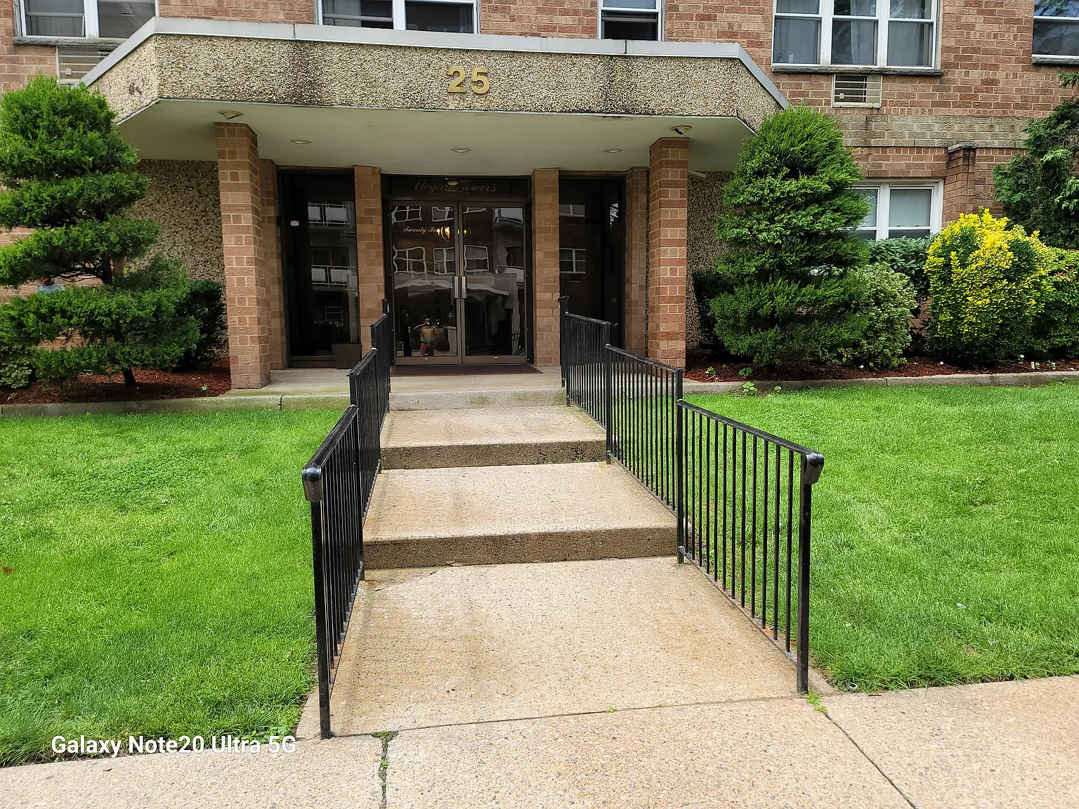 1 bed, 759 sqft, $1,900 — Photo 2