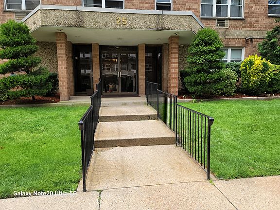 2nd image of 25 Jefferson St APT 3G