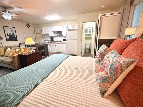 547 Watson St, Davidson, NC 28036