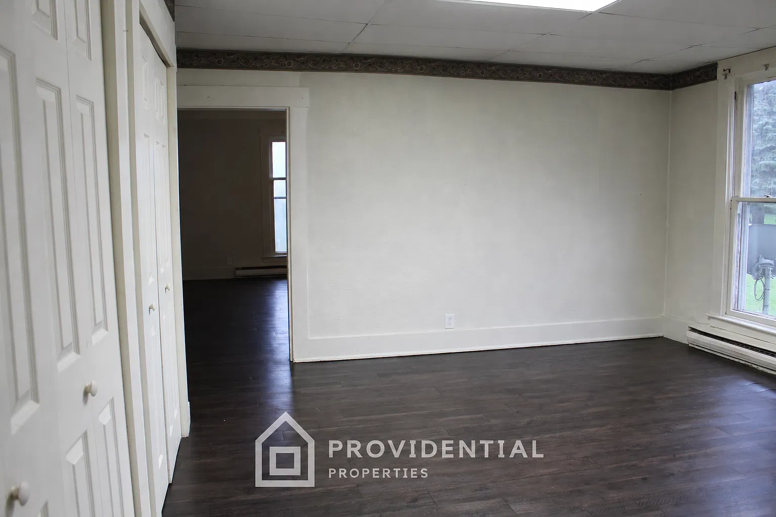 Affordable 1-Bedroom, 1-Bath Triplex Unit in Winchester — Photo 4