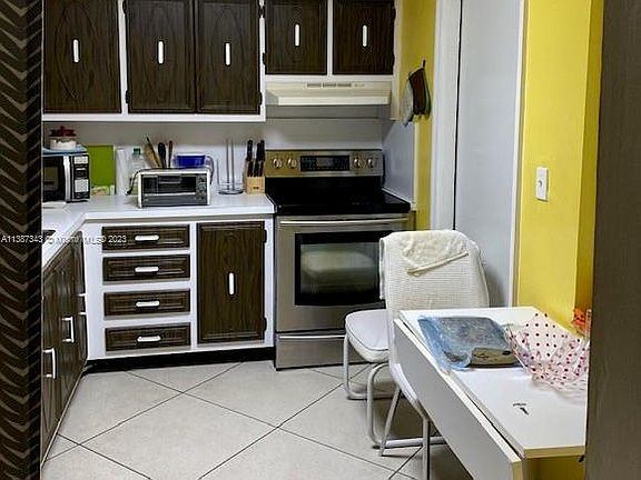 4th image of 4141 NW 44th Ave APT 114