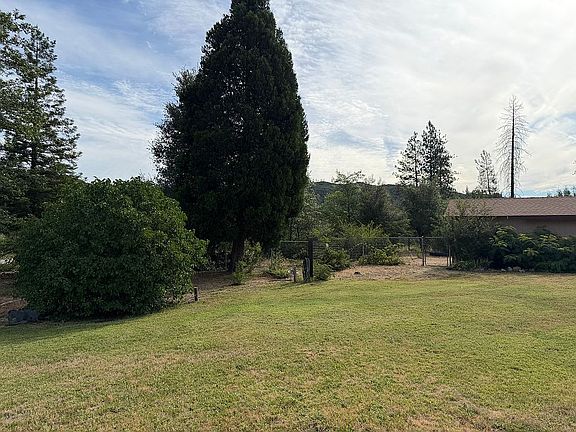 3rd image of 15231 Glendale Pines Dr