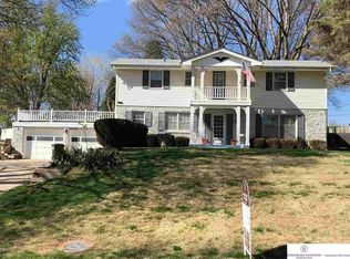 4638 Manchester Dr, Omaha, NE 68152